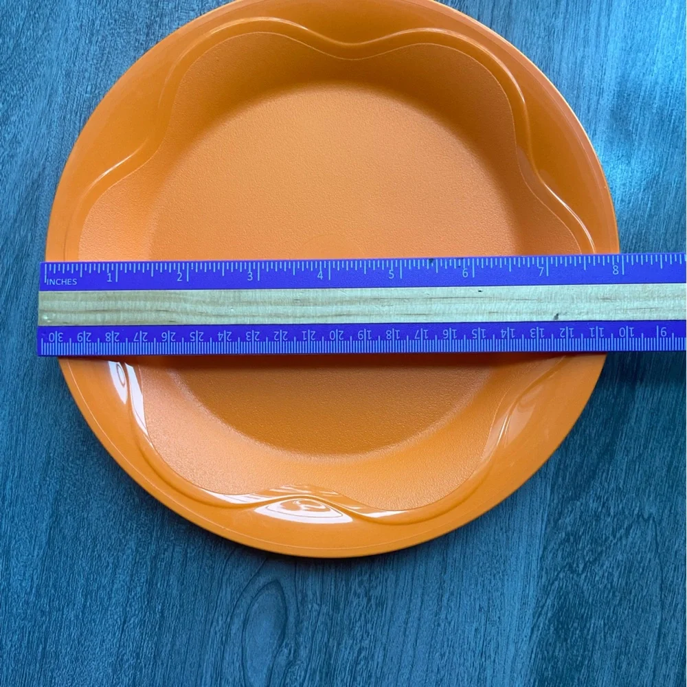 Tupperware Orange Dinner Plates Set - Picture 3 of 3